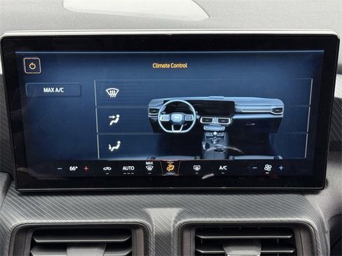 Certified 2024 Ford Mustang Coupe image 18