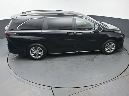 Certified 2026 Toyota Sienna XLE AWD/4WD image 48