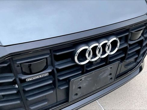 Used 2019 Audi Q8 Premium Plus w/ Premium Plus AWD/4WD image 33