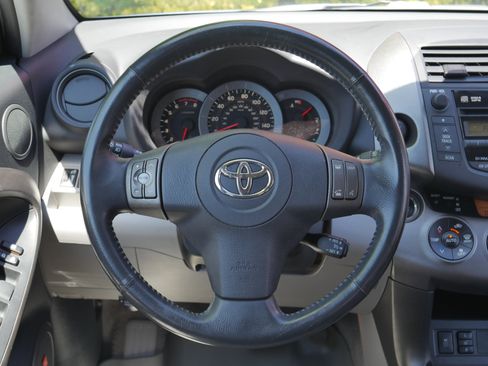 Used 2009 Toyota RAV4 Limited AWD/4WD image 7