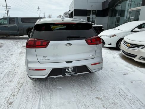 Used 2018 Kia Niro FE image 4
