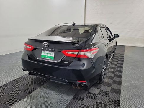 Used 2019 Toyota Camry SE image 9