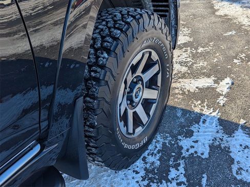 Used 2016 Toyota 4Runner Limited image 32