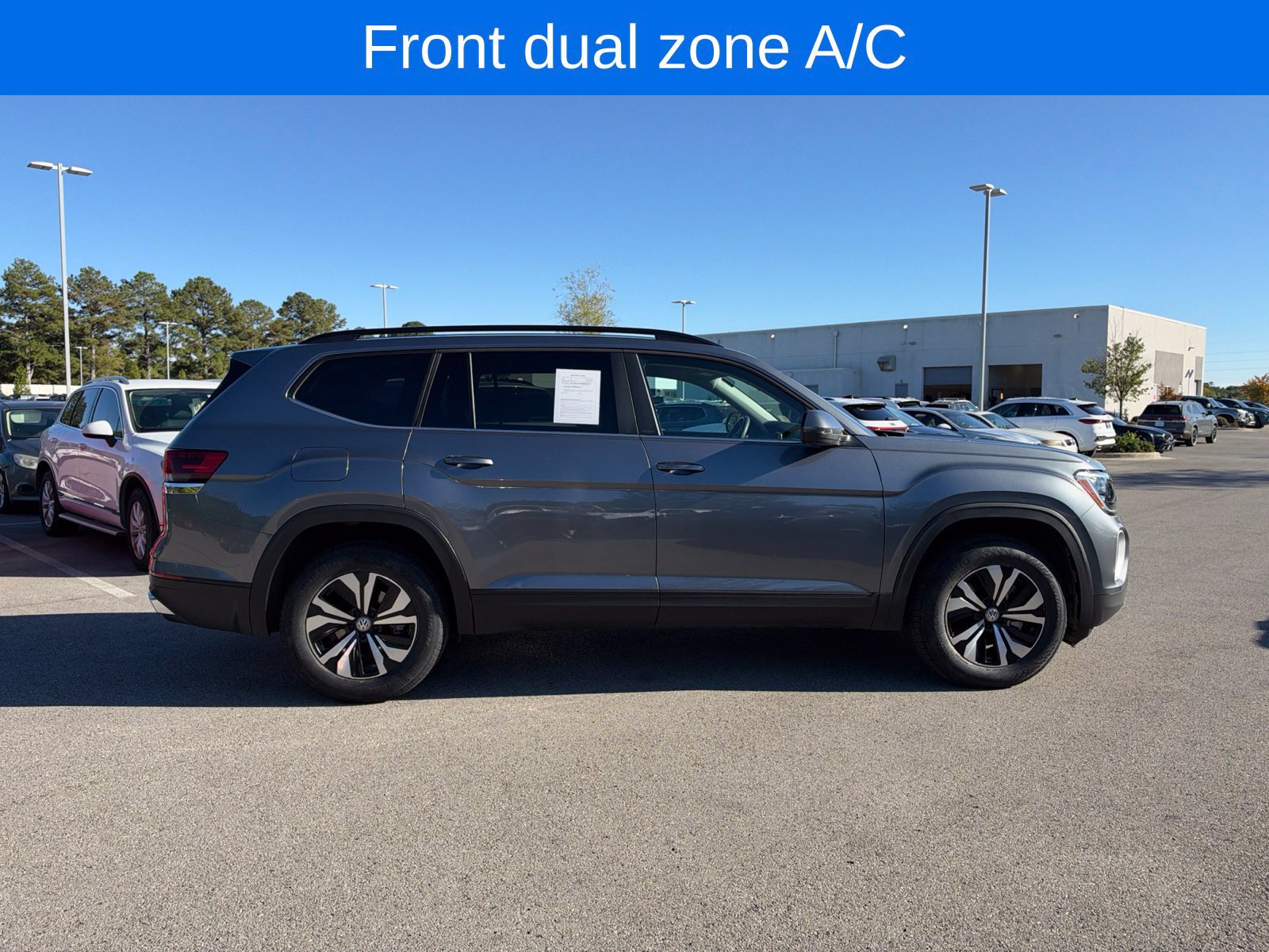 Certified 2024 Volkswagen Atlas SE FWD image 5