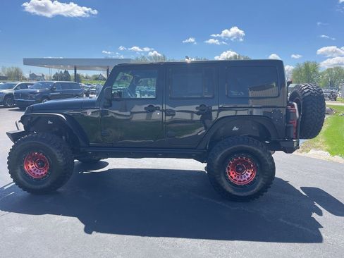 Used 2016 Jeep Wrangler Unlimited Rubicon AWD/4WD image 7