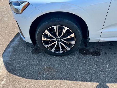Used 2024 Volvo XC60 B5 Core w/ Protection Package Premier AWD/4WD image 9