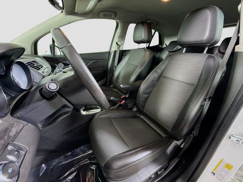 Used 2016 Buick Encore Convenience AWD/4WD image 22
