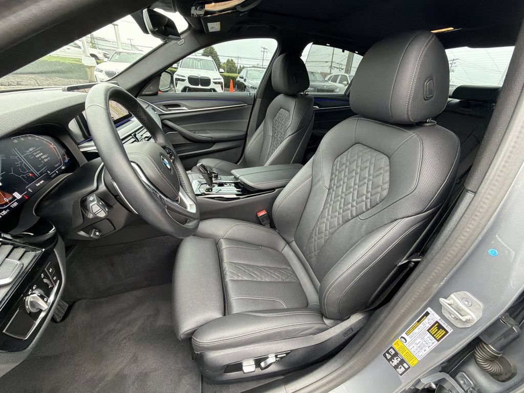 Used 2023 BMW 540i xDrive AWD/4WD image 19