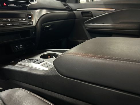 Used 2025 Honda Passport EX-L image 10