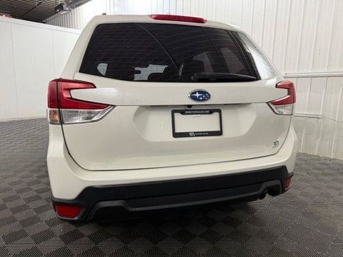 Used 2022 Subaru Forester 2.5i image 4