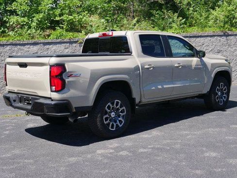 Certified 2023 Chevrolet Colorado Z71 w/ Z71 Convenience Package 2 AWD/4WD image 8