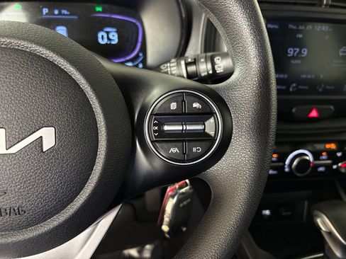 Used 2024 Kia Soul LX w/ Option Group 015 FWD image 21