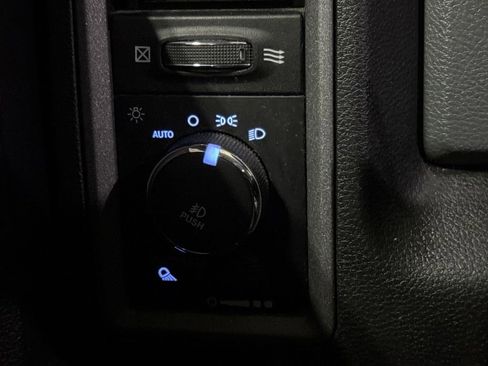Used 2016 RAM 1500 Express AWD/4WD image 18