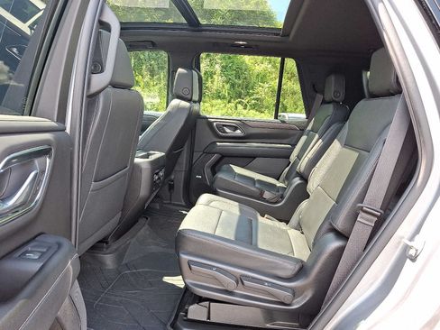 Used 2023 Chevrolet Tahoe Z71 w/ Luxury Package AWD/4WD image 10