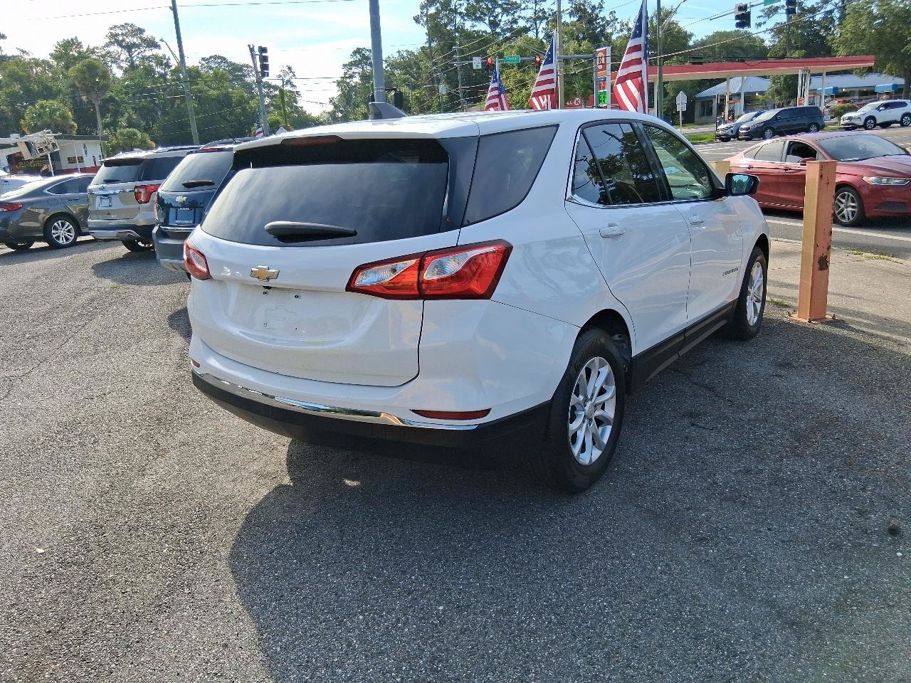 Used 2019 Chevrolet Equinox LT FWD image 4