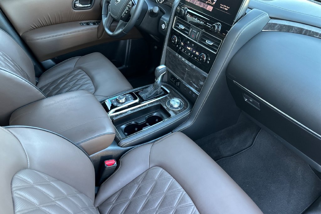 Used 2024 Nissan Armada Platinum w/ Captain's Chairs Package AWD/4WD image 20