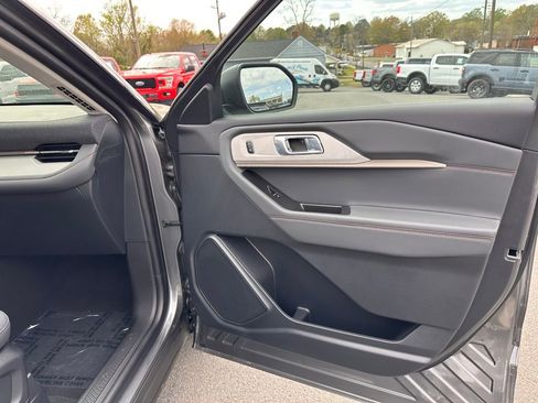 New 2026 Ford Explorer Active image 17