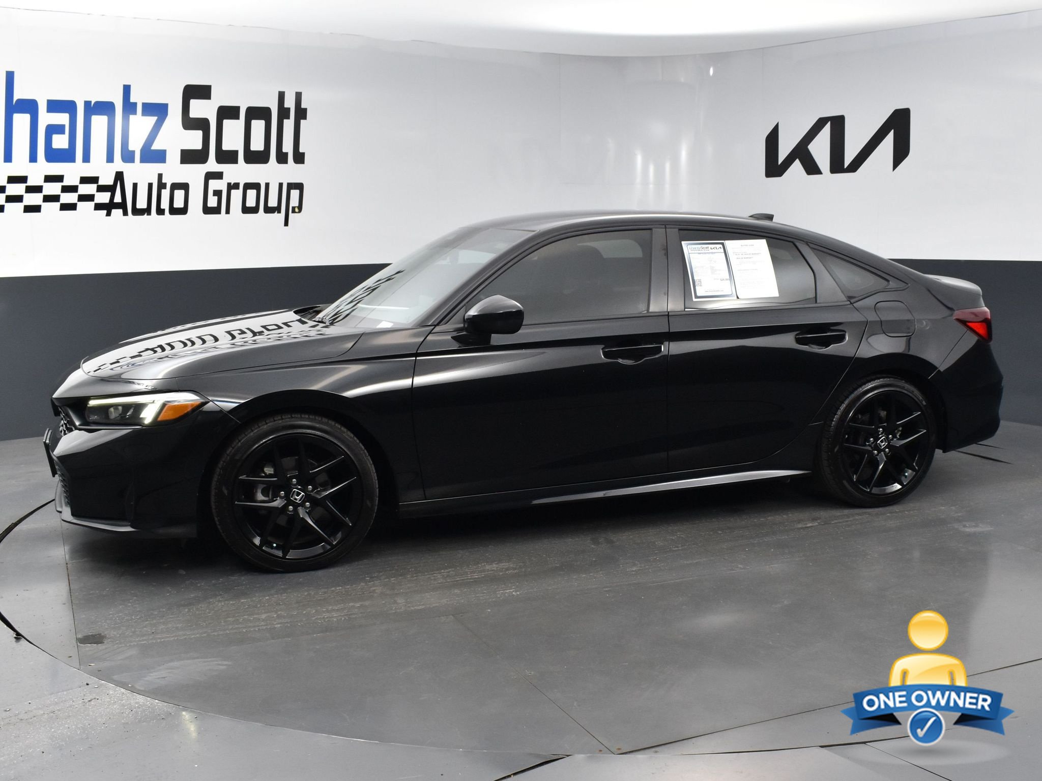 Used 2025 Honda Civic Sport image 2