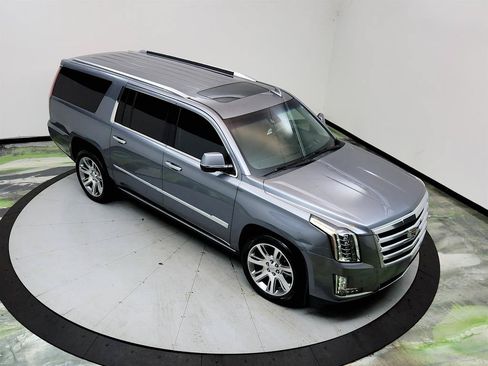 Used 2019 Cadillac Escalade ESV Premium Luxury AWD/4WD image 35