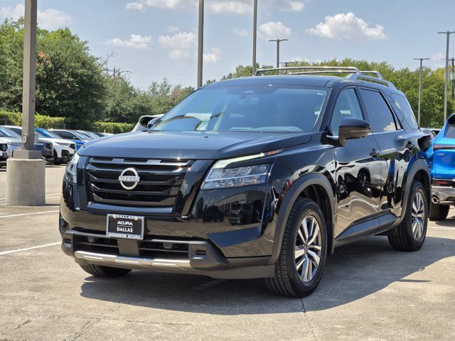 Used 2024 Nissan Pathfinder SL FWD image 4