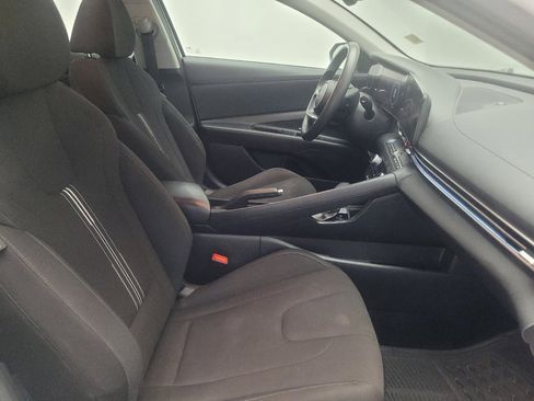 Used 2024 Hyundai Elantra SEL FWD image 21