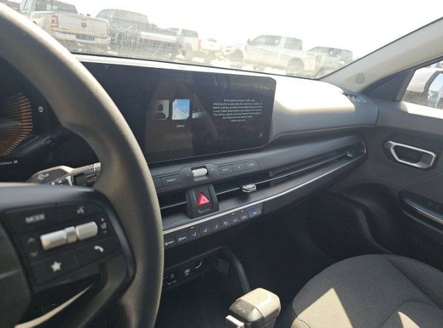 Used 2025 Kia K4 FWD image 17