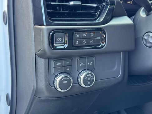 New 2026 GMC Yukon XL AT4 w/ AT4 Premium Package AWD/4WD image 11