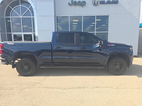 Used 2021 Chevrolet Silverado 1500 LT Trail Boss w/ Convenience Package II AWD/4WD image 4