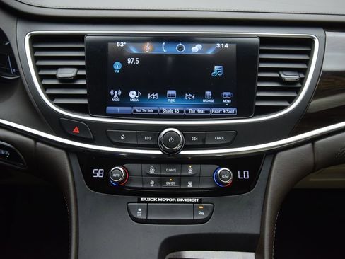 Used 2017 Buick LaCrosse Preferred image 16