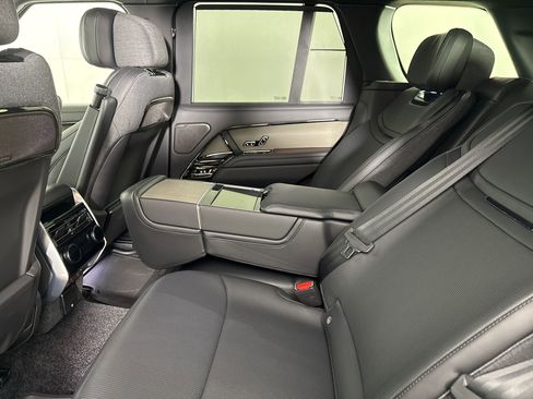 New 2026 Land Rover Range Rover SV image 24
