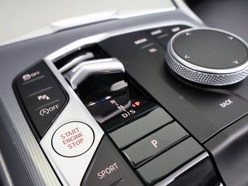 Used 2024 BMW 430i xDrive Convertible w/ Premium Package image 3