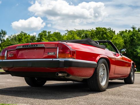 Used 1990 Jaguar XJS V12 Convertible RWD image 19