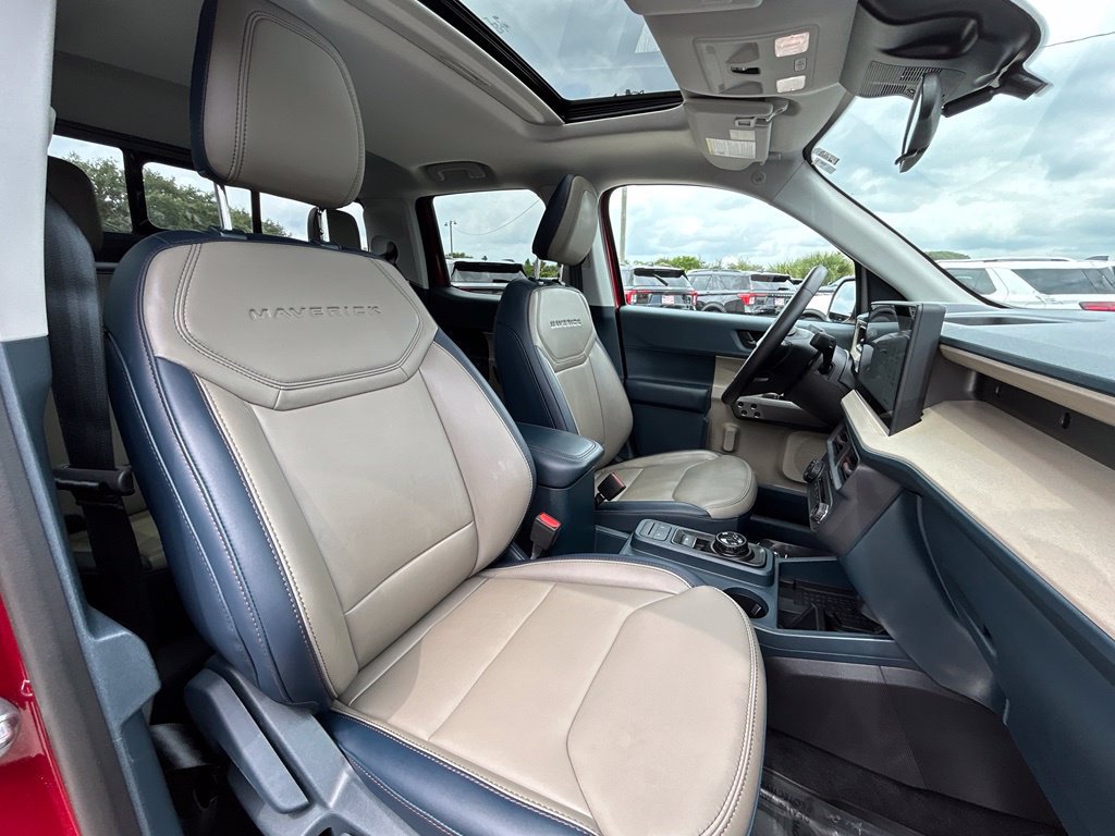Certified 2025 Ford Maverick Lariat AWD/4WD image 28