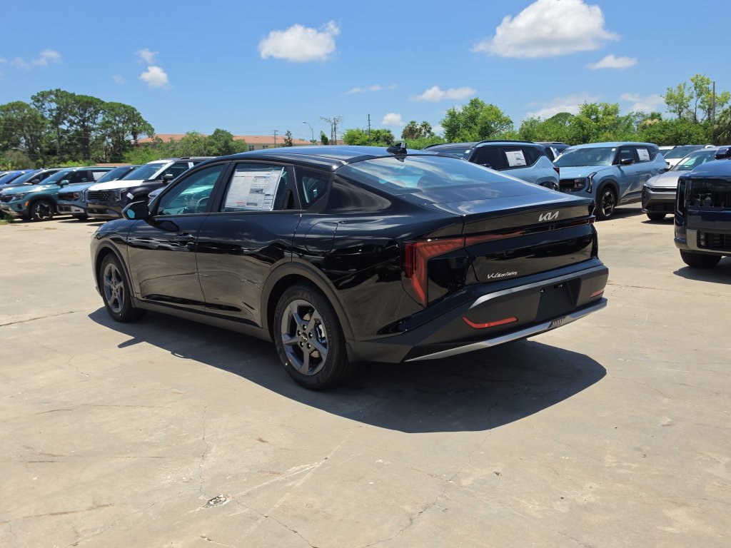 New 2026 Kia K4 FWD image 6