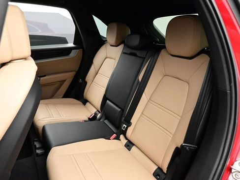 Certified 2026 Porsche Cayenne S AWD/4WD image 14