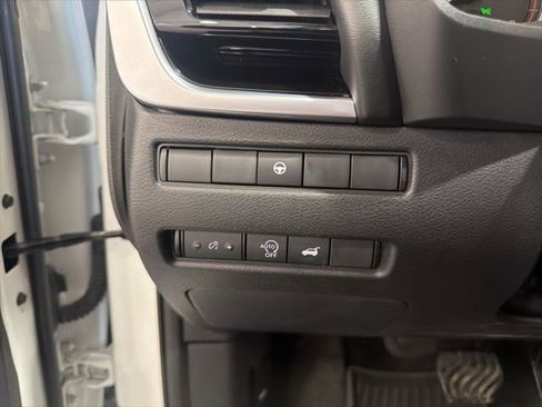 Certified 2023 Nissan Rogue SL w/ SL Premium Package image 21