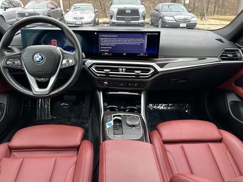 Used 2023 BMW i4 eDrive35 w/ Premium Package image 10