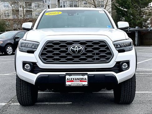 Used 2023 Toyota Tacoma TRD Off-Road image 3