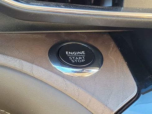 Used 2023 Ford Explorer Platinum w/ Technology Package image 19