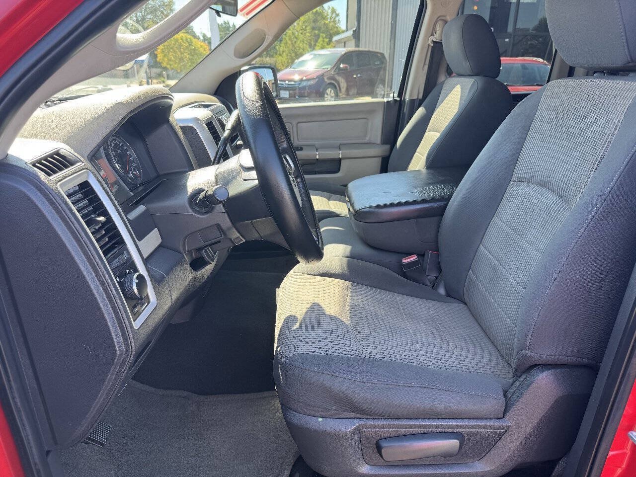 Used 2011 RAM 1500 Classic SLT RWD image 14