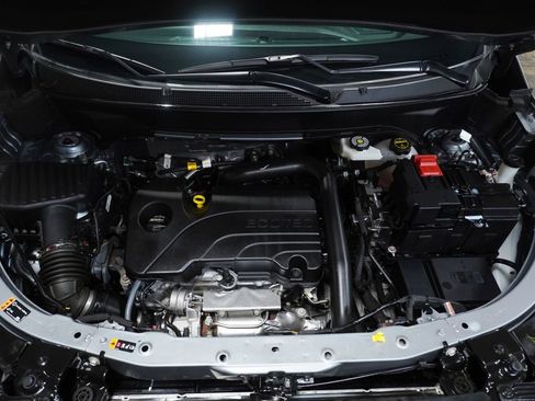 Used 2025 Chevrolet Equinox LT w/ Convenience Package II image 10