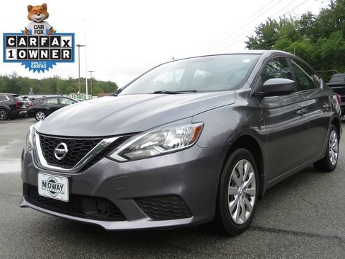 Used 2019 Nissan Sentra S FWD image 1