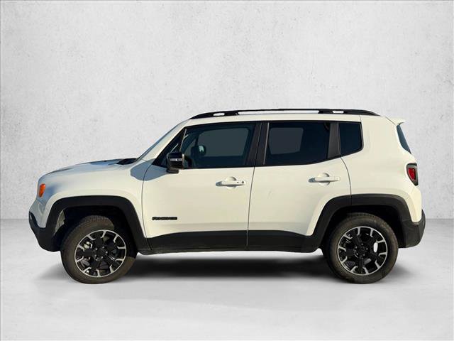 Used 2023 Jeep Renegade Latitude AWD/4WD image 9