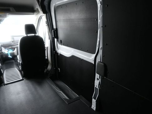 New 2026 Ford Transit 250 148 Medium Roof Extended AWD w/ Load Area Protection Package image 32