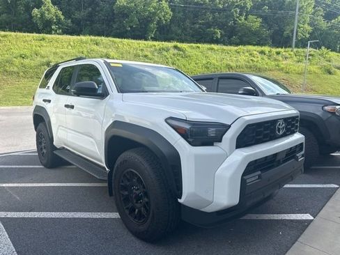 Used 2025 Toyota 4Runner TRD Off-Road Premium AWD/4WD image 1