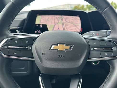 Used 2025 Chevrolet Suburban LT AWD/4WD image 25