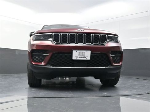 New 2025 Jeep Grand Cherokee Laredo image 18