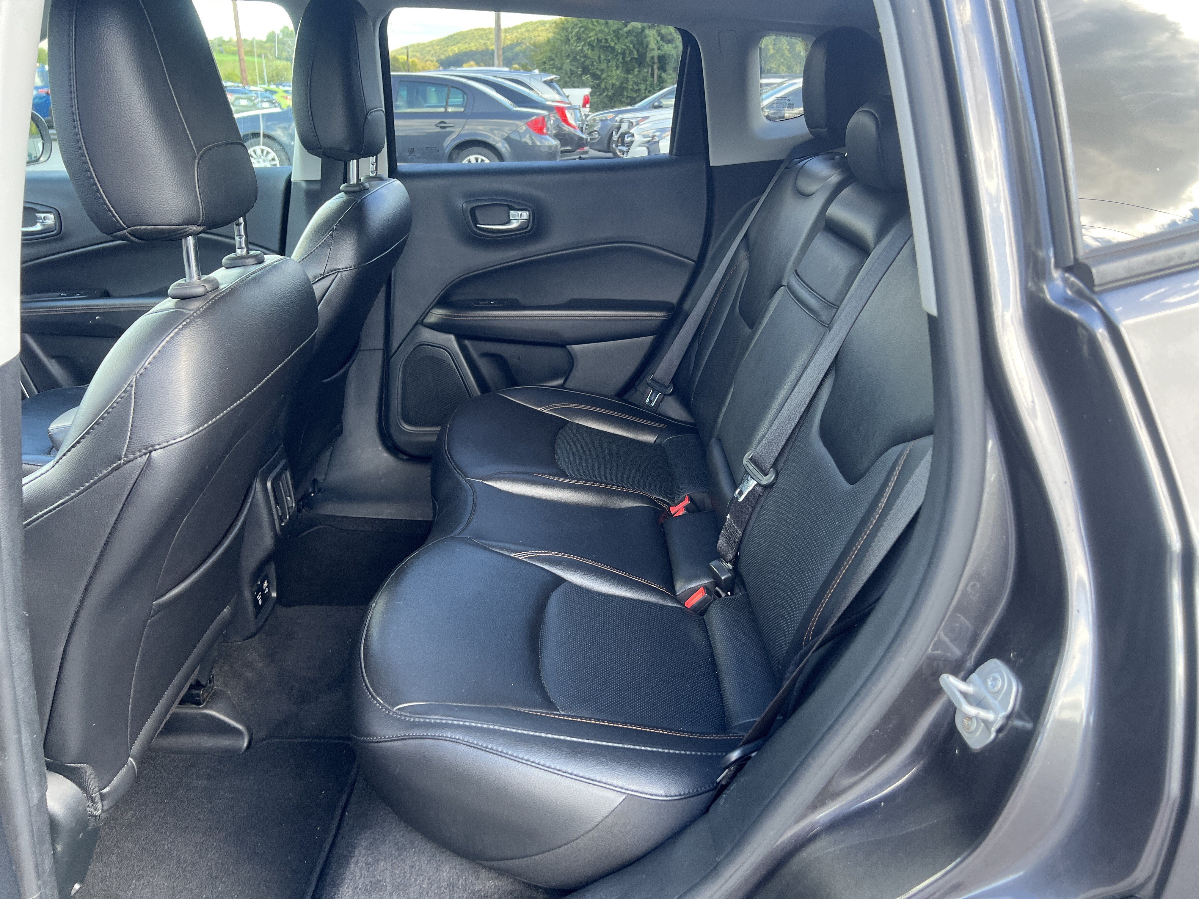 Used 2019 Jeep Compass Limited AWD/4WD image 13