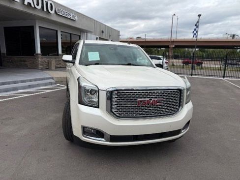 Used 2015 GMC Yukon Denali w/ Touring Package AWD/4WD image 14