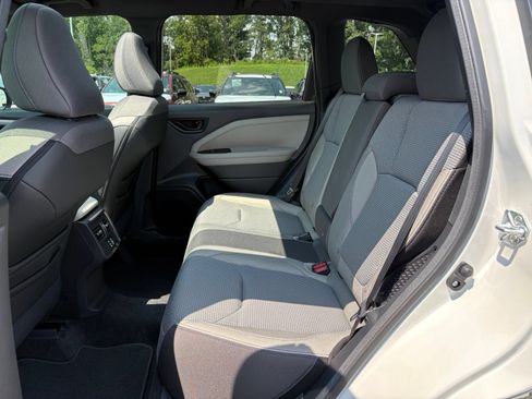New 2026 Subaru Forester Premium AWD/4WD image 32